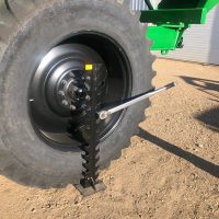 Torque Runddown Stand wheel bolt torqu stand – Saskatoon Agri-Auto Parts Inc.